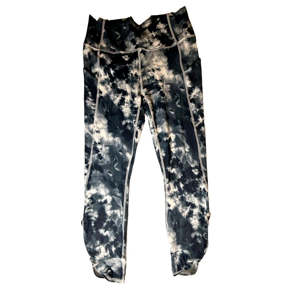 NWT Fabletics Women's‎ Pureluxe High Waisted Twist Legging,  Size Medium-443